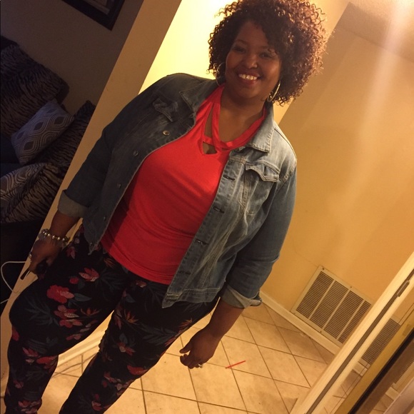 Meet your Posher, Keisha - Picture 1 of 1